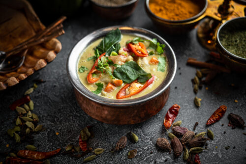 18. KAENG KIEW WAAN CHICKEN